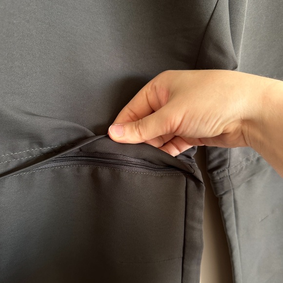 3/50$ Windbreaker pants / walking pants / jogger / olive green cargo pants - Picture 4 of 14